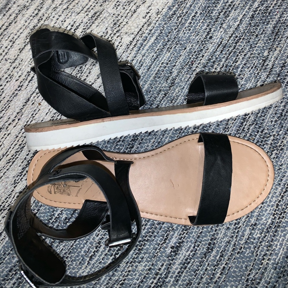 mossimo strappy sandals